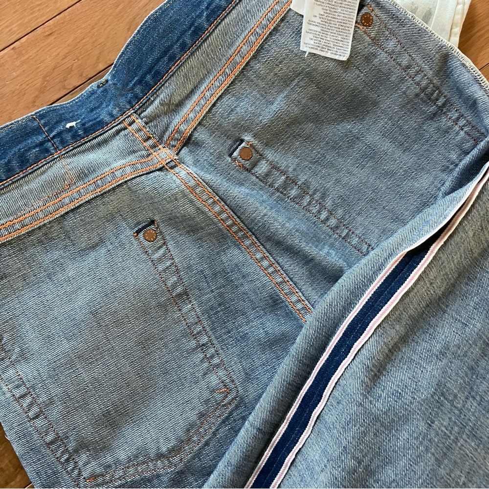 Levi's Light Blue Denim Jeans with Brown Label - Picture 9 of 16